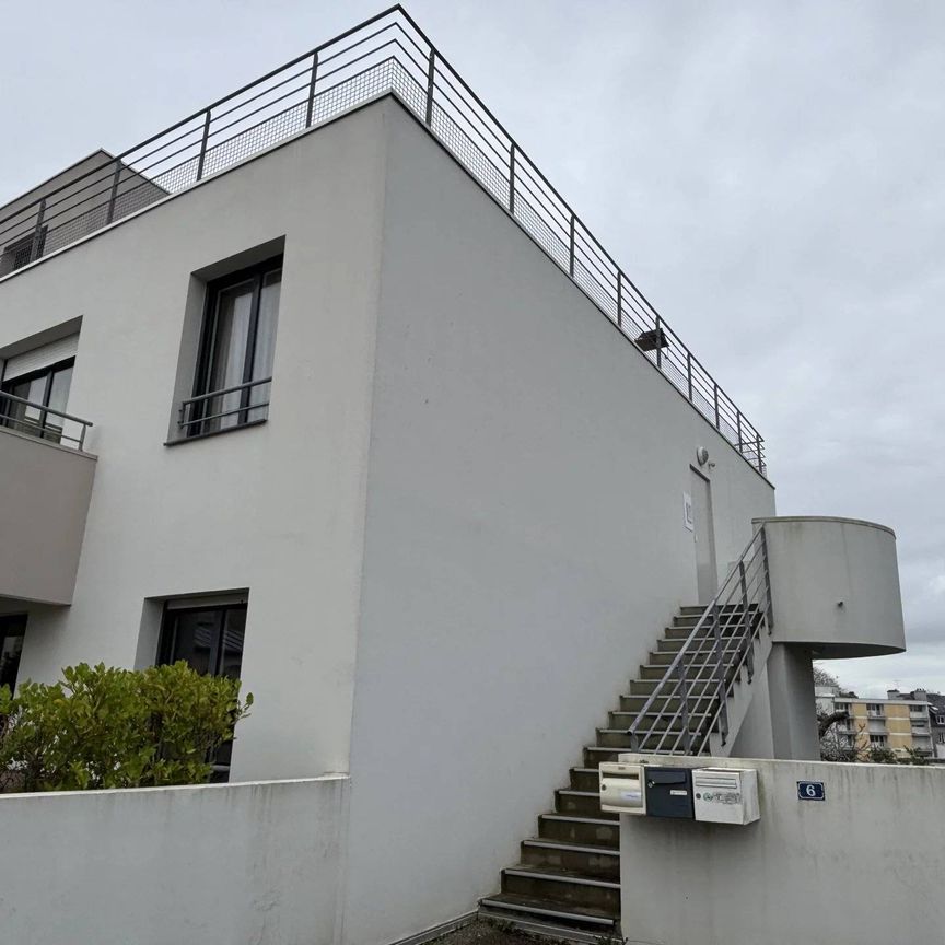 BOURG DE SAINT MARC - T2 MEUBLÉ - PLACE DE PARKING - Photo 1