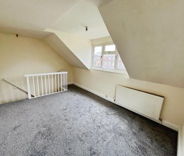 2 bedroom end of terrace house to rent - Photo 4