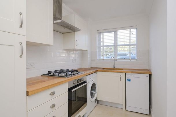 2 bedroom terraced house to rent - Photo 1