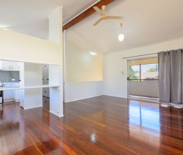 FRESHLY RENOVATED WITH SPACE TO SPARE - YOUR BEAK STREET BEAUTY AWA... - Photo 3