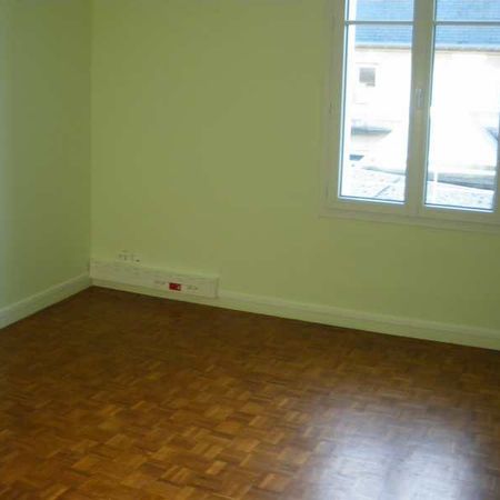 Location Appartement 5 pièces 92m² COUTANCES 50200 - Photo 3