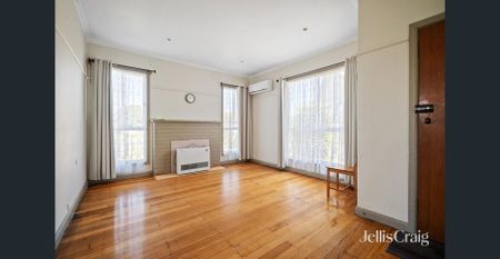 Three bedroom home in great location - Photo 5