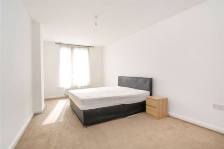 2 Bed Flat, Church Street, E15 - Photo 4