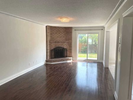 For Lease - 861 Cassie Road, Newmarket, Ontario - Photo 2