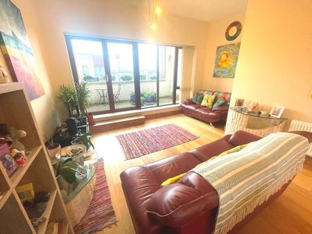 Stratton Walk, Adamstown, Co. Dublin ** HOUSE SHARE ** - Photo 4