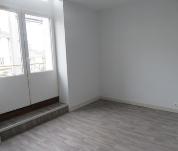 Location Appartement 4 pièces 86m² BELLAC 87300 - Photo 2