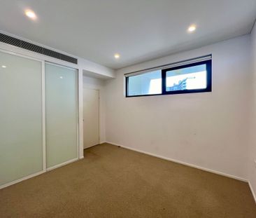 Luxurious 3 bedrooms Living in Camperdown's Heart - Photo 3
