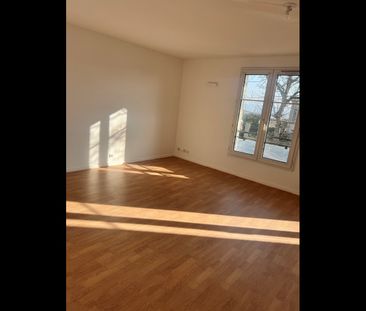 Location Appartement 2 pièces 58 m² Saint-Germain-en-Laye - Photo 1