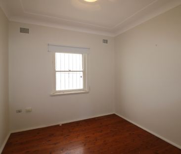 2 Chelmsford Avenue, Belmore NSW 2192 - Photo 4