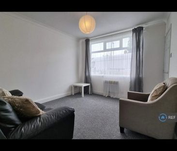 2 bedroom semi-detached house to rent - Photo 2