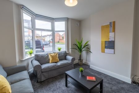 4 Bed Student Accommodation - Photo 3