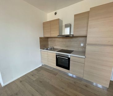 T2 de 31.66 m² , Place Louise de Bettignies, Vieux Lille réf 00697-001 - Photo 3