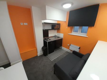 Studio to rent - Photo 3