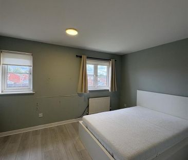 2 bedroom semi-detached house to rent - Photo 6