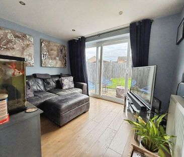 2 bedroom end of terrace house to rent - Photo 3