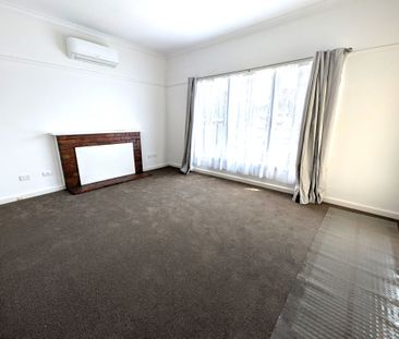 Charming two bedroom home. - Photo 1