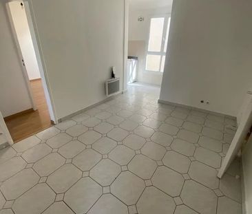 Location Appartement 3 pièces 37m² ST MAUR DES FOSSES 94210 - Photo 6