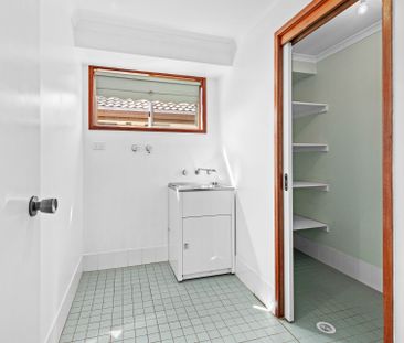 Beautifully Restored 4 Bedroom Family Home! - Photo 5
