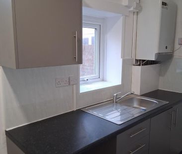 2 bedroom terraced house to rent - Photo 6