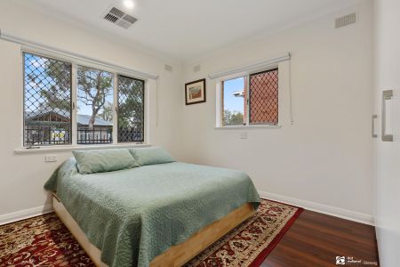 Stunningly Updated Unit in a Prime, Highly Sought-After Location! - Photo 5