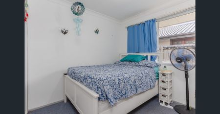 Coastal Charm With a Big Backyard – Your Ideal Beachside Home - Photo 4