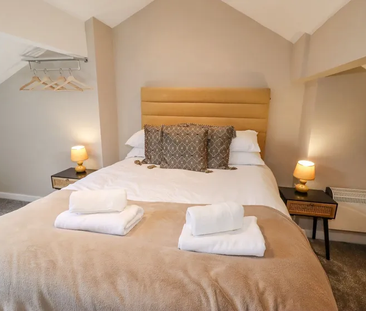 11 bedroom terraced house to rent - Photo 1