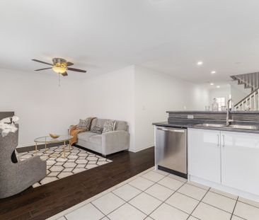 For Lease - 2159 Baronwood Drive, Oakville, Ontario - Photo 3