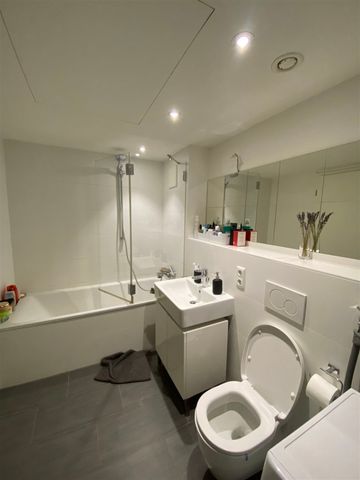 Moder­ne 2‑Zimmer Woh­nung mit Ein­bau­kü­che und Balkon - Photo 5