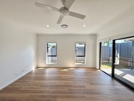 14 Chapman Street, Greta - Photo 3