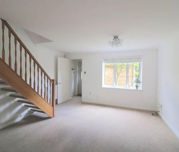 3 bedroom end of terrace house to rent - Photo 2