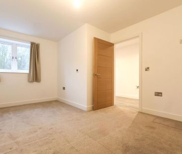 4 bedroom detached bungalow to rent - Photo 5