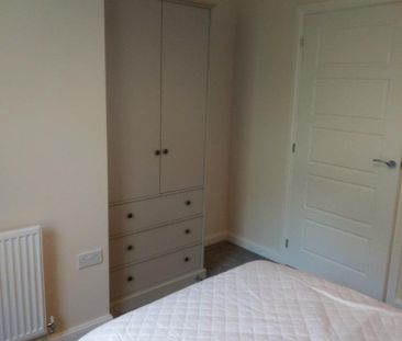 2 bedroom flat to rent - Photo 6