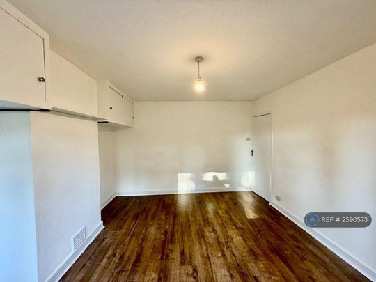 5 bedroom semi-detached house to rent - Photo 1