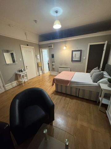 Studio Flat, Bedford Hill, SW12 - Photo 5