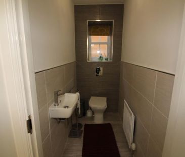 3 bedroom semi-detached house to rent - Photo 2