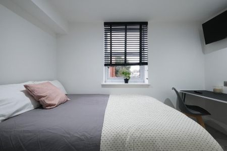 6 bedroom house to rent - Photo 2