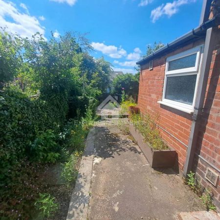 2 bedroom semi-detached house to rent - Photo 2