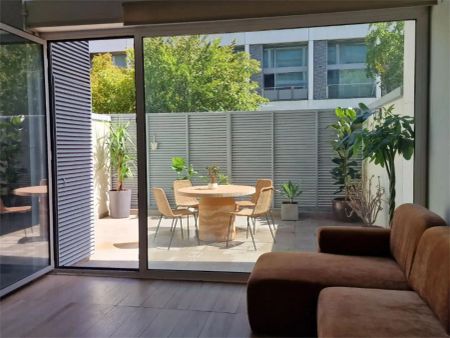 Loft de alquiler en Calle de Julián Camarillo, 47, Simancas - Photo 2