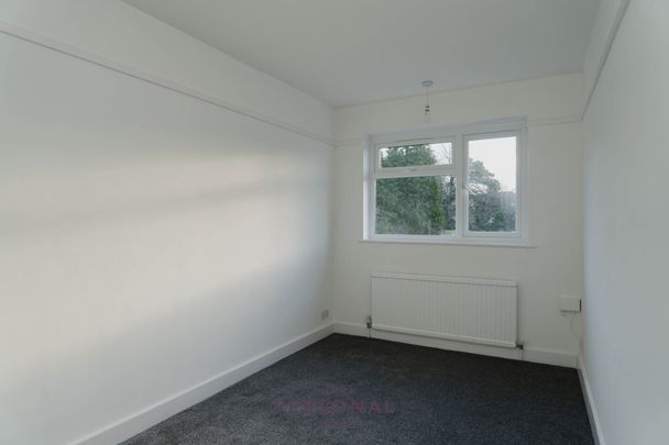 Nonsuch Walk, Cheam - Photo 1