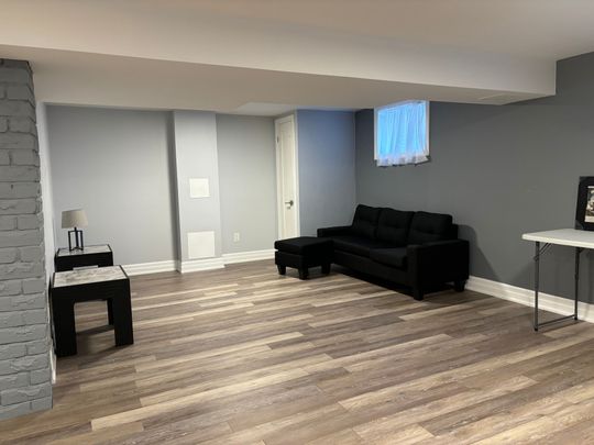 For Lease - 220 Pleasant Boulevard, Georgina, Ontario - Photo 1