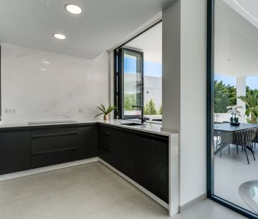 Valle Romano, Estepona West, Estepona, Andalusia 29680 - Photo 2