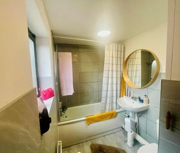 Regent Court, Maidenhead, King Street - Photo 2