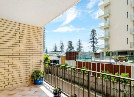 Coastal Apartment Living Steps from Kirra Beach - Photo 5