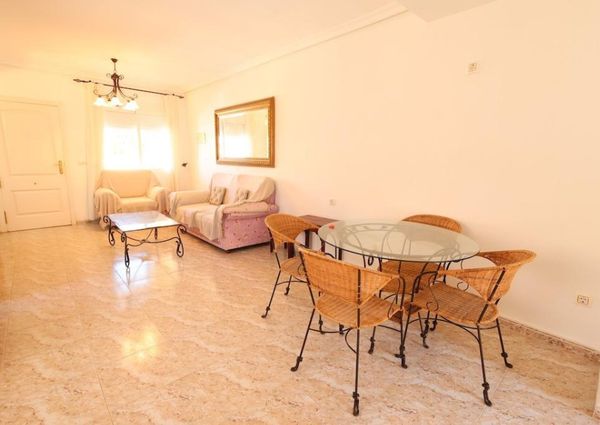 Adosado en la Regia . Temporada larga.