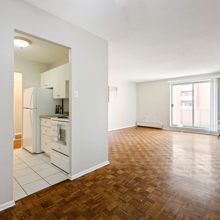 Regency Court Apartments - Kathleen - ALL INCLUSIVE - Photo 1