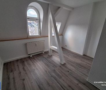 große 3 Zimmer Wohnung schöner Altbau DG - Photo 1