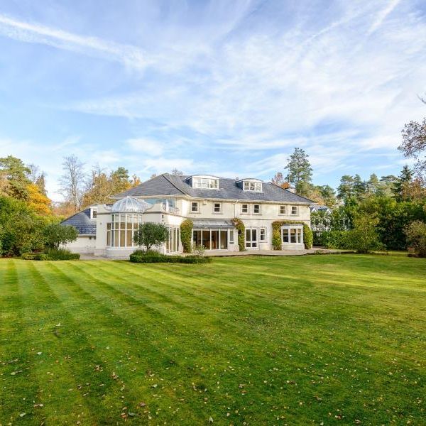 6 bedroom detached house to rent - Photo 1