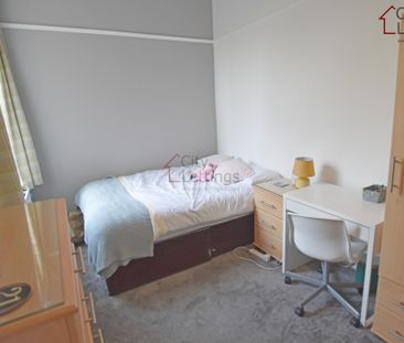 2 Bedroom Flat - Photo 3