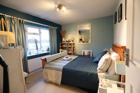 3 bedroom semi-detached house to rent - Photo 3