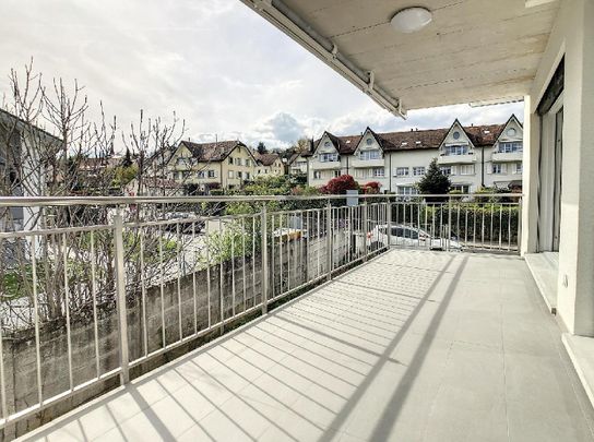 Charmant appartement de 3.5 pièces avec balcon au 1er étage - Photo 1